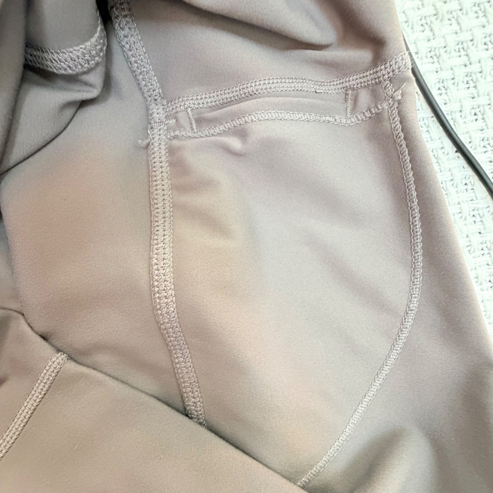 Lululemon High Rise Leggings Womens Mauve Taupe 7/8 Yoga Athleisure No Size Tag - Picture 8 of 14
